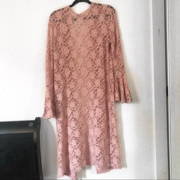 ❗️❗️SOLD❗️❗️bell sleeve lace duster cardigan - Picture 3 of 6